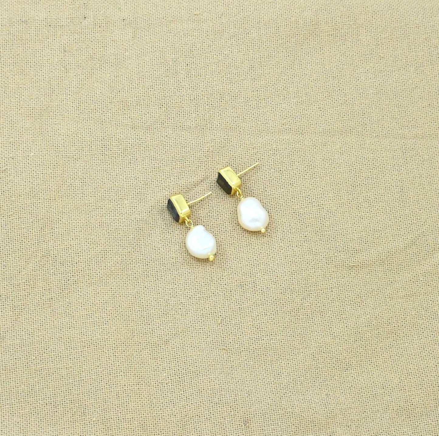 Freya Earrings Gold - Pearl & Labradorite