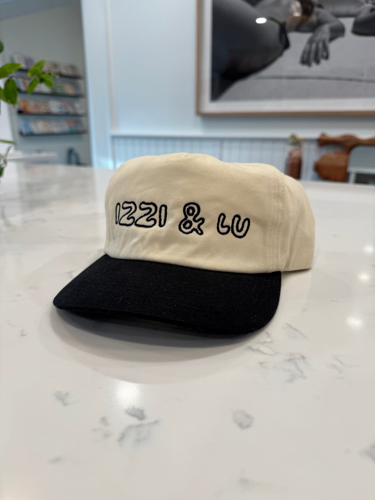 Izzi & Lu hat