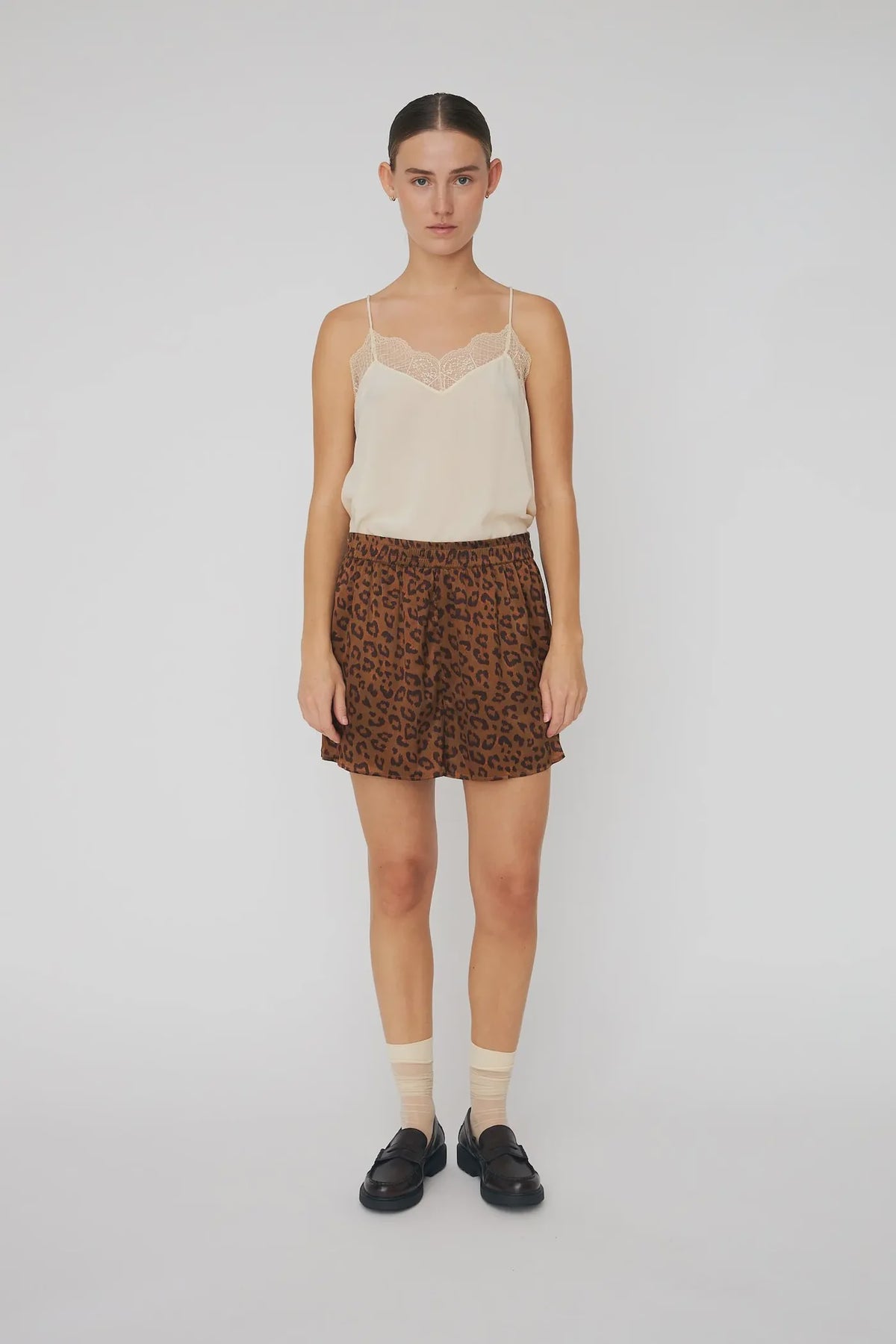 ANIMAL PRINTED SILK SHORTS