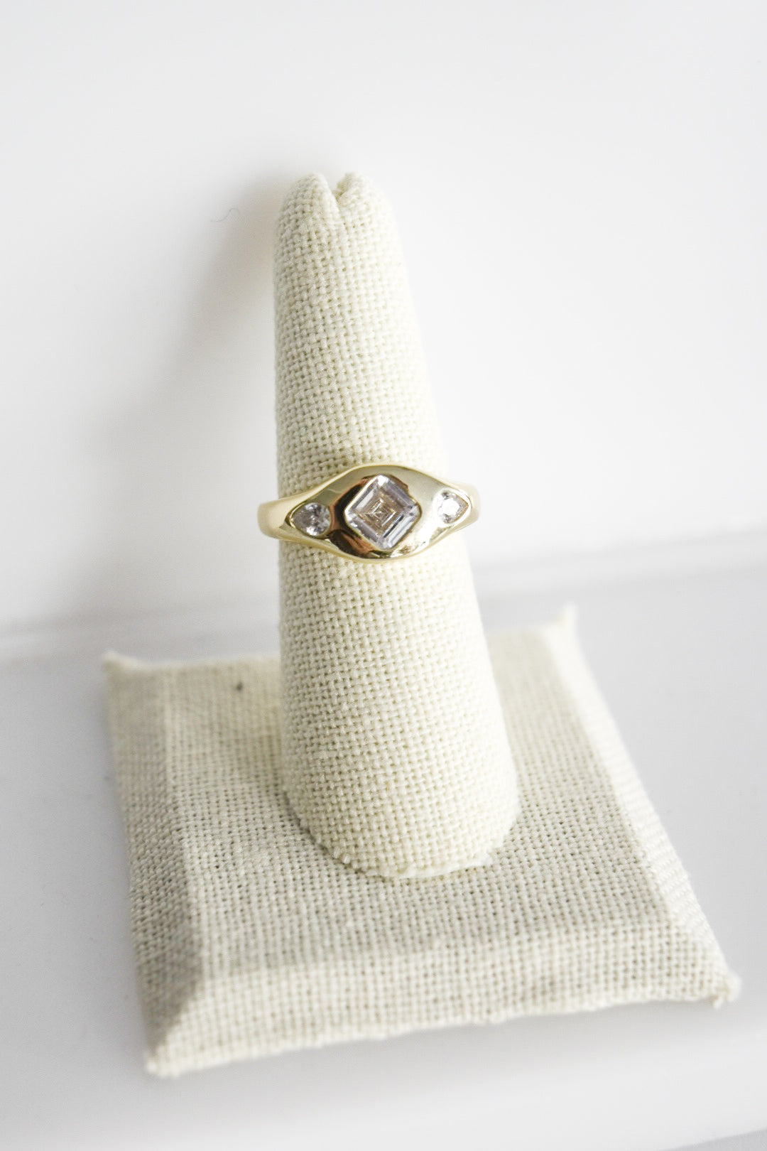 Lola Ring