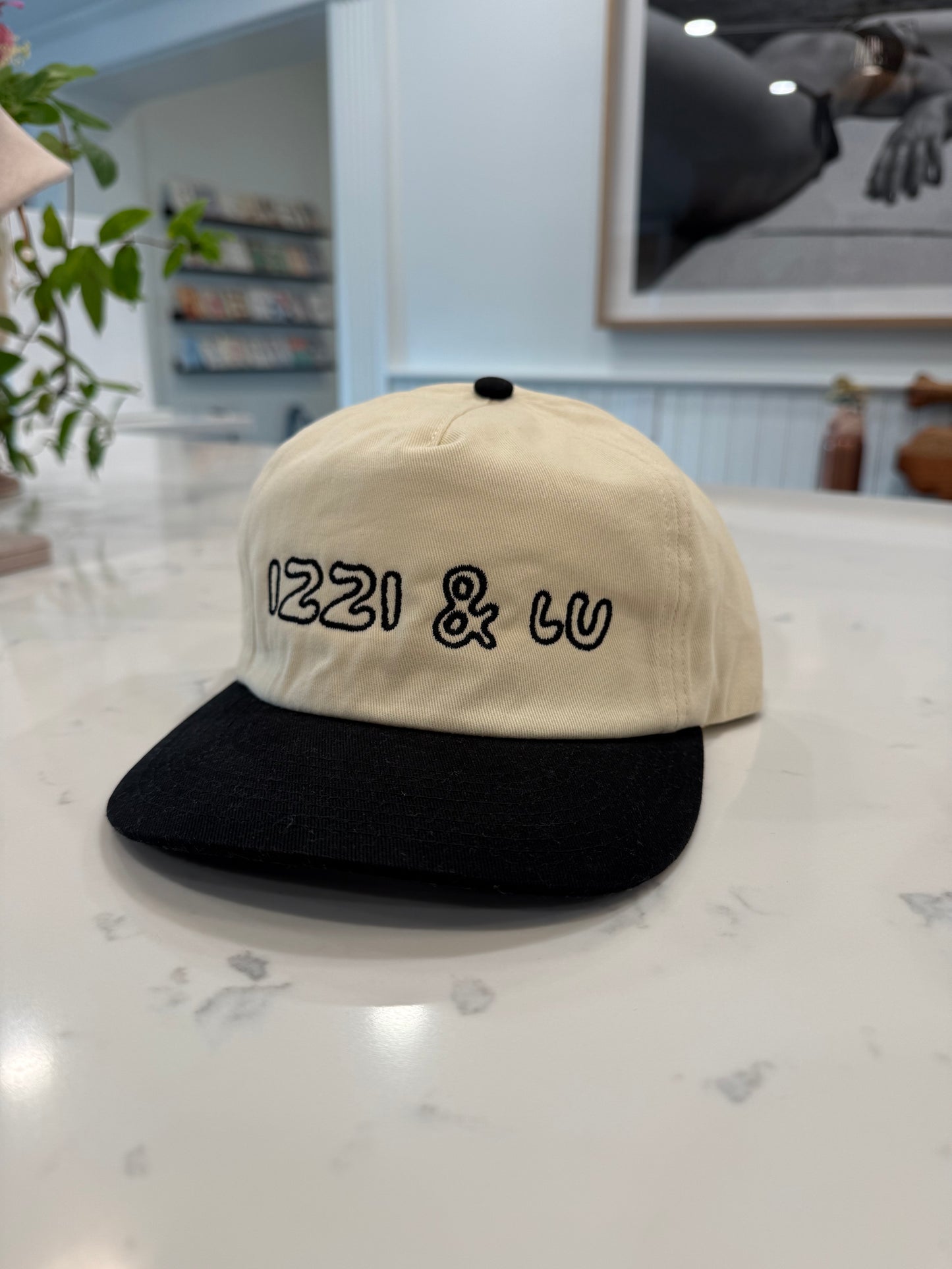 Izzi & Lu hat