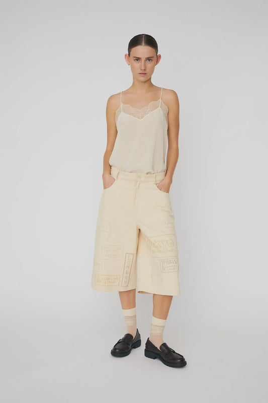 CROPPED PANTS W/ PATCHES