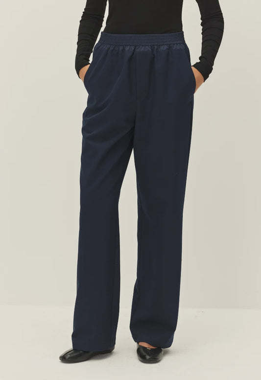 Clair Pant - Navy