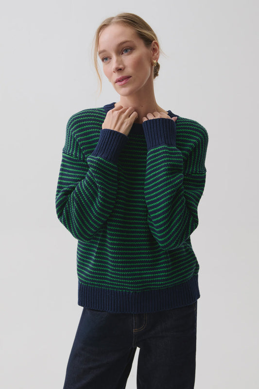 AURA RELAXED CREW NECK SWEATER