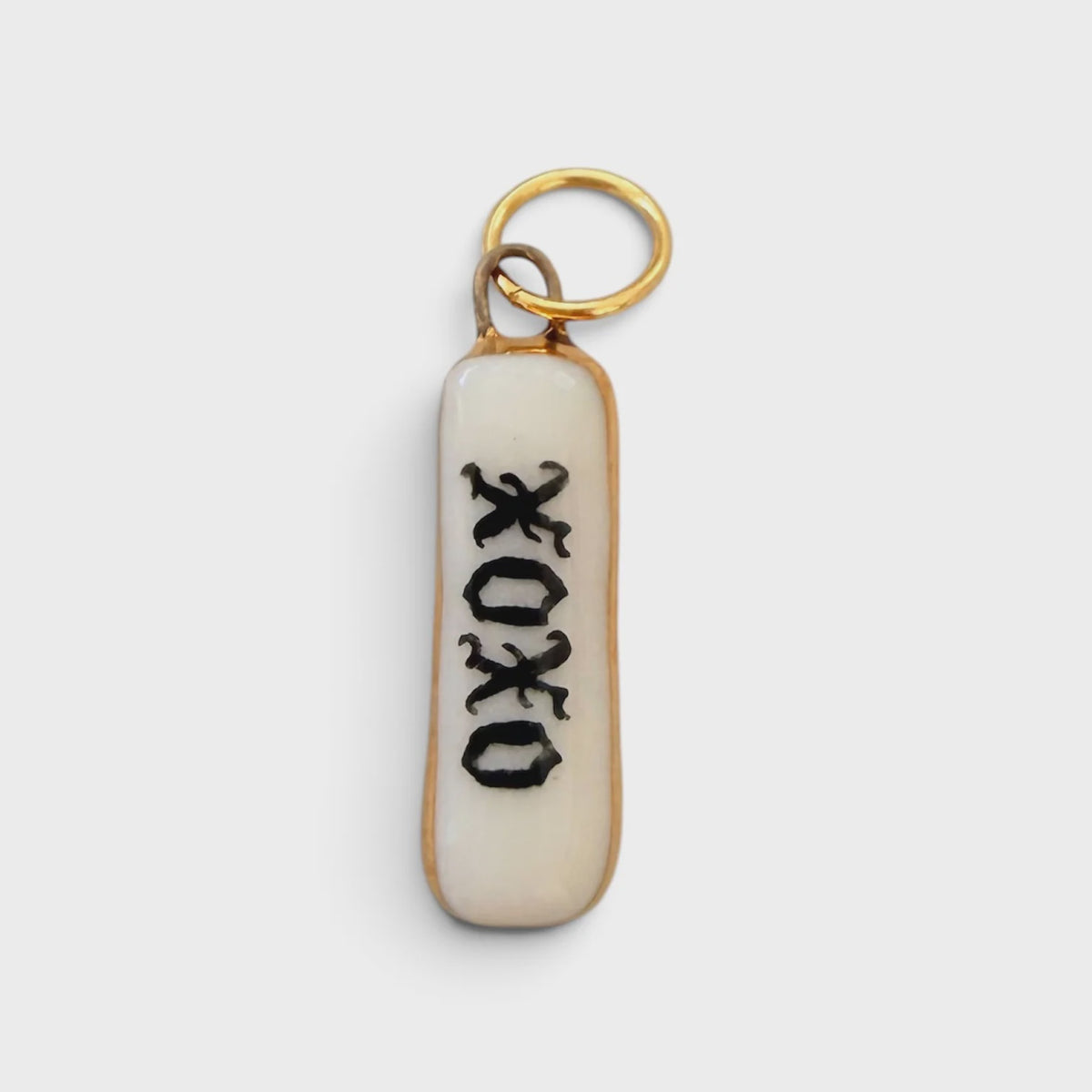XOXO - Old English Bar (black)