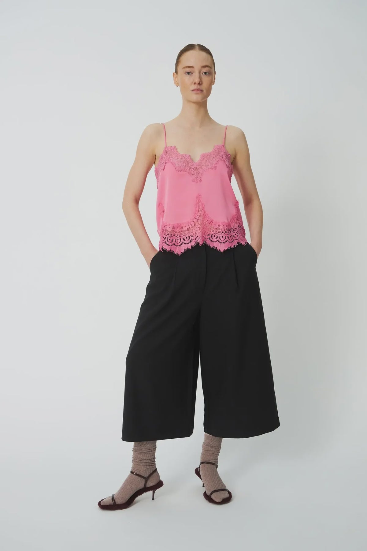 LACE TOP